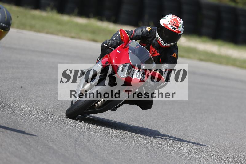 /Archiv-2025/49 26.08.2025 Cornu Master School ADR/gruen-vert/104